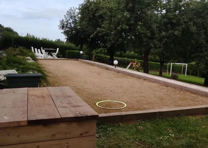 Les Amarines La Lucerne-dʼOutremer